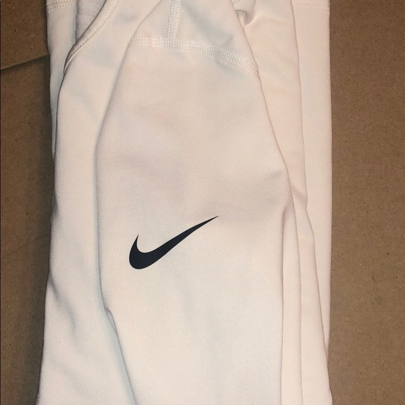 Nike Tops - NWOT Nike Dri fit women’s long sleeve top